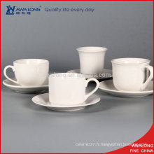 Toute une tasse de café en céramique blanche à bas prix, sur mesure, en thé de porcelaine, Cup and Sausers